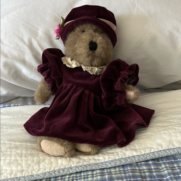 Boyds Bears Other - Boyds Bears Plush in Rich Burgundy Outfit
